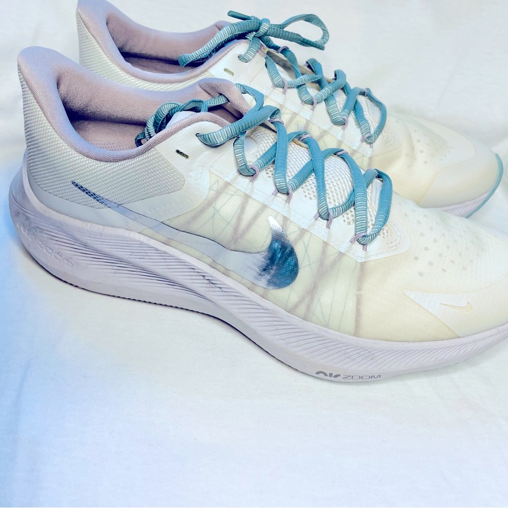Nike Air Zoom Winflo 8 Sneakers- Women’s Size 11.5